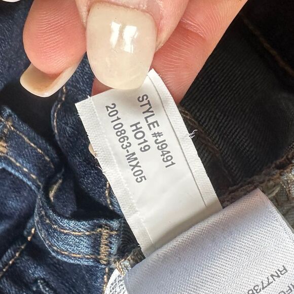 Madewell 9" Mid-Rise Skinny Jeans in Hayes Wash: Button-Front Edition - Picture 11 of 13